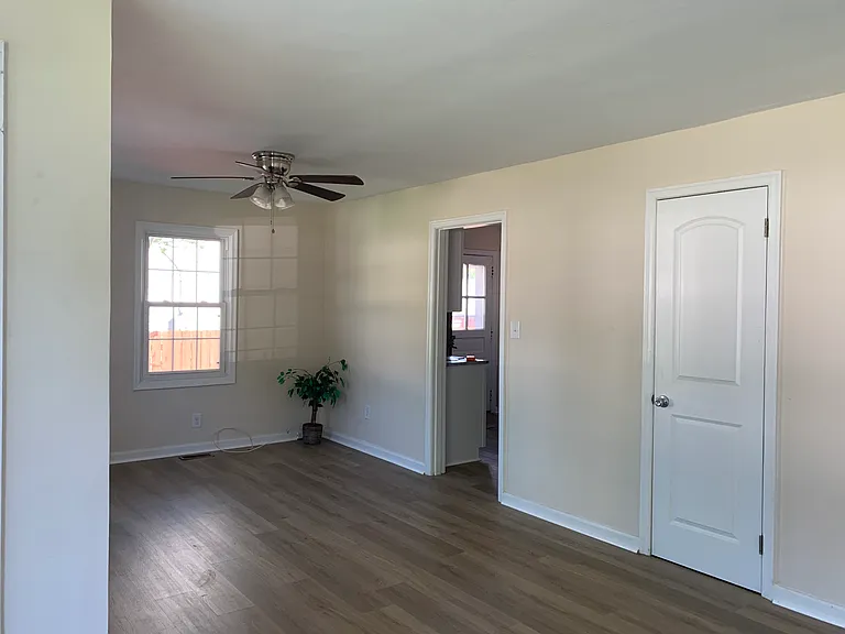 631 Willow Dr — Photo 3