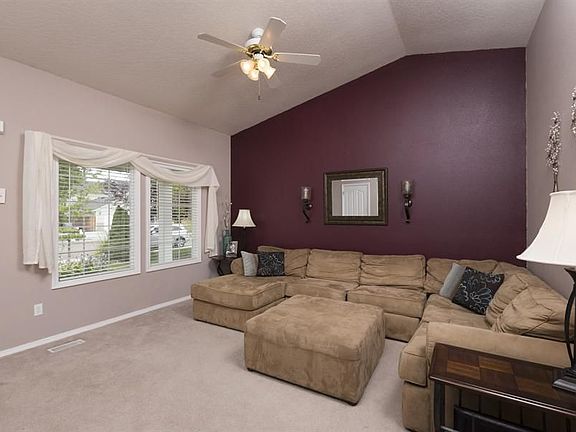 3rd image of 7653 Bridgeport Dr