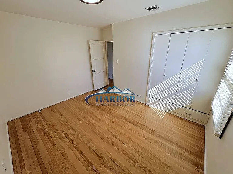 2632 S Averill Ave — Photo 5