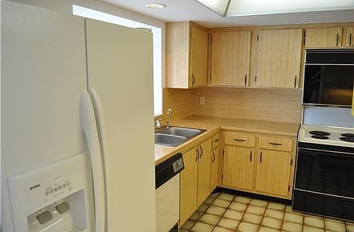 5th image of 6307 Tall Cypress Cir