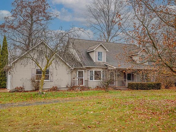 2nd image of 70778 Halsey Square Rd