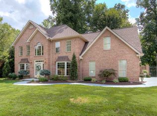 107 Southbrooke Dr, Hurricane, WV 25526