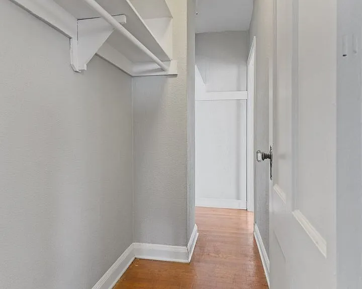 Piccadilly Apartments — Photo 28
