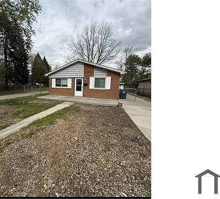 6383 Princess St — Photo 1