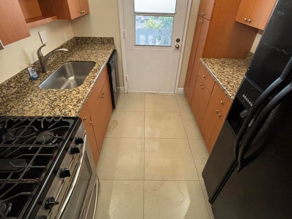 20120 NE 2nd Ave APT W18