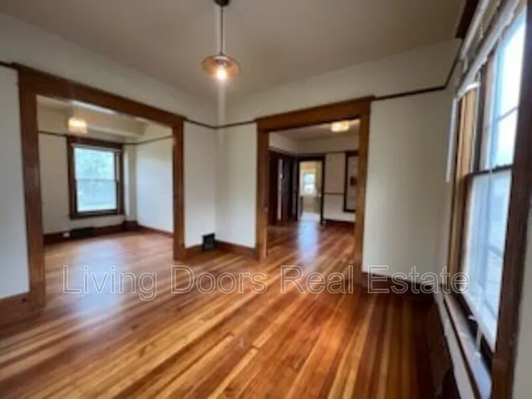 602 C St — Photo 16