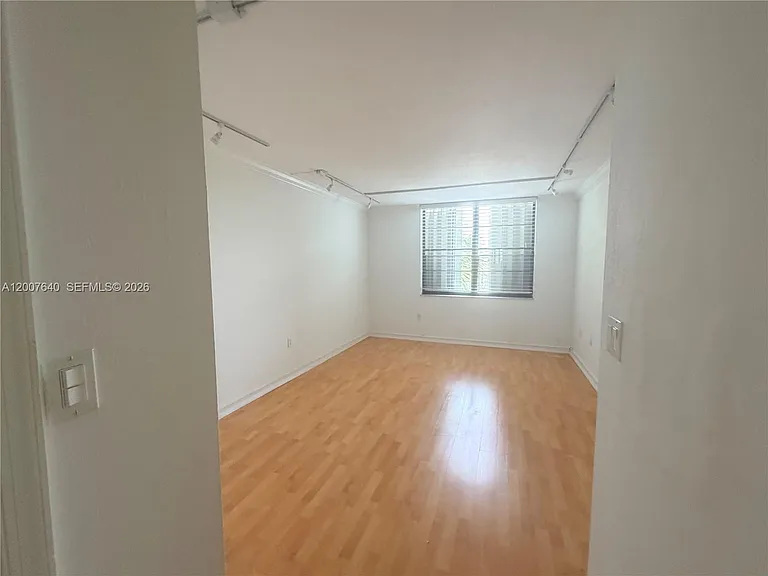 10825 SW 112th Ave #307 — Photo 6