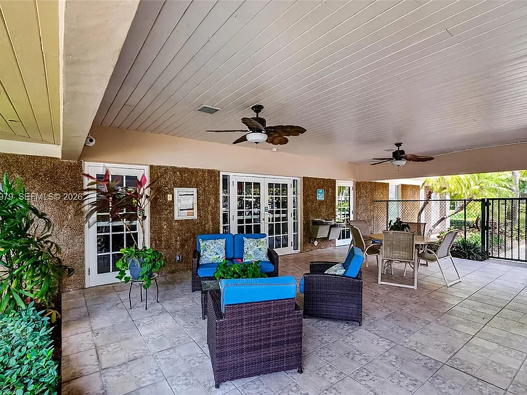 4015 W Palm Aire Dr #502 — Photo 30