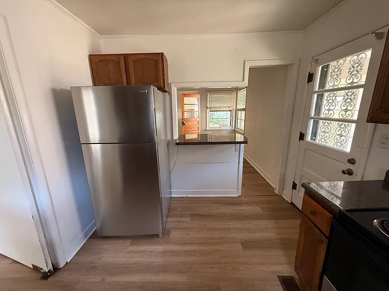163 Summar Dr — Photo 6