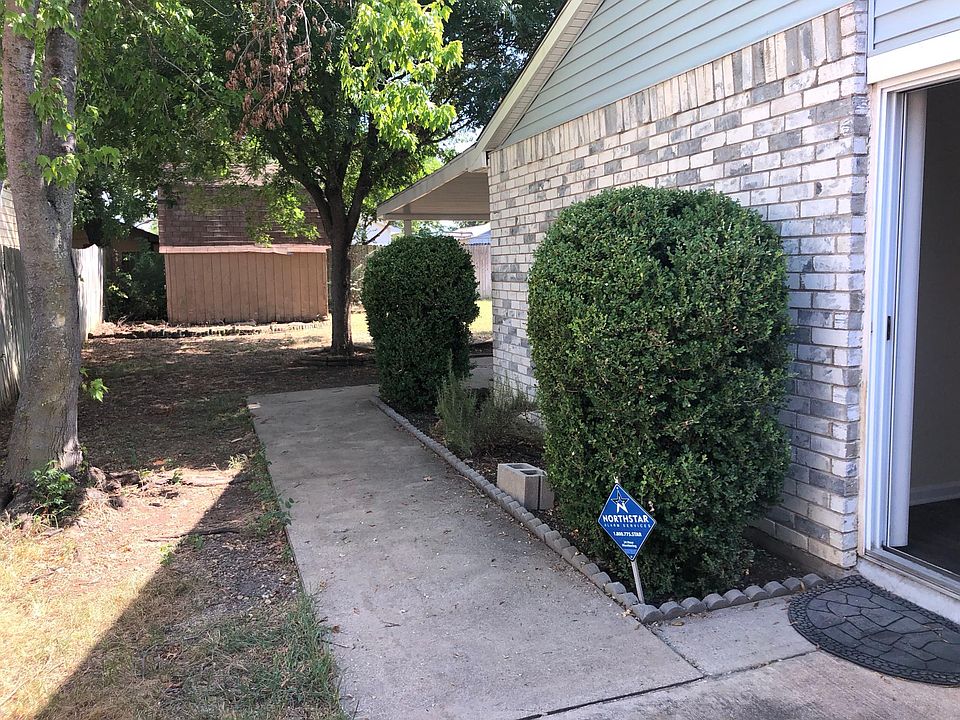 2nd image of 4717 China Rose Dr