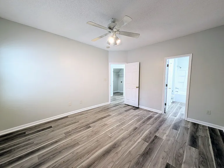 220 Misty Groves Cir — Photo 12