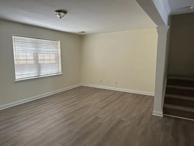 132 North Ave — Photo 2