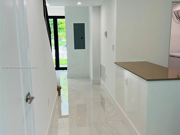 5th image of 5521 W Oak Way #5521
