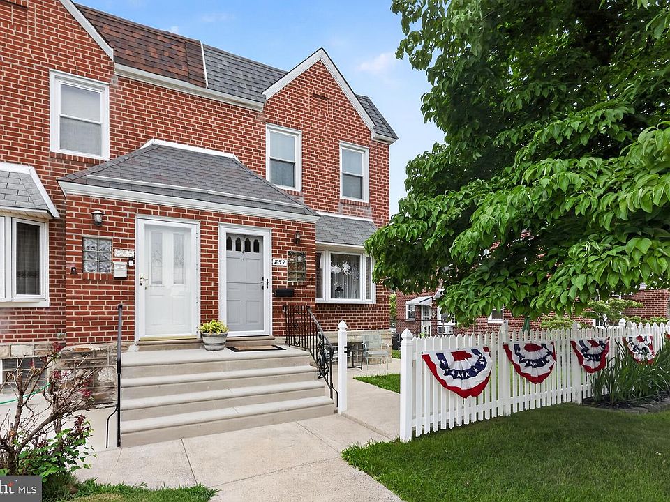 1st image of 857 Glenn St