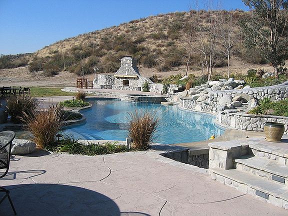 Pool too big to fit in photo