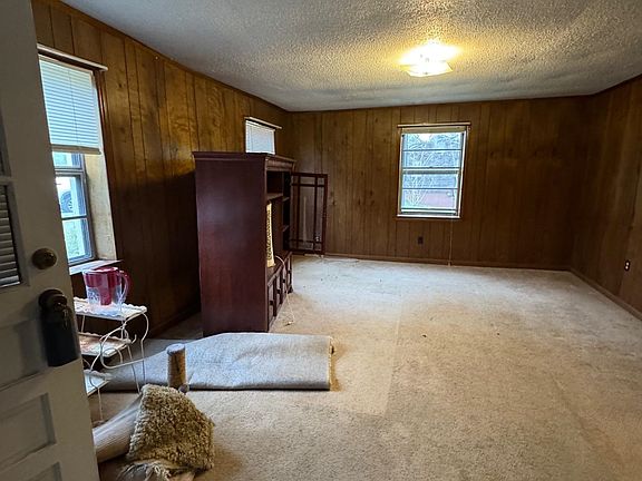 3rd image of 130 Washington Rd