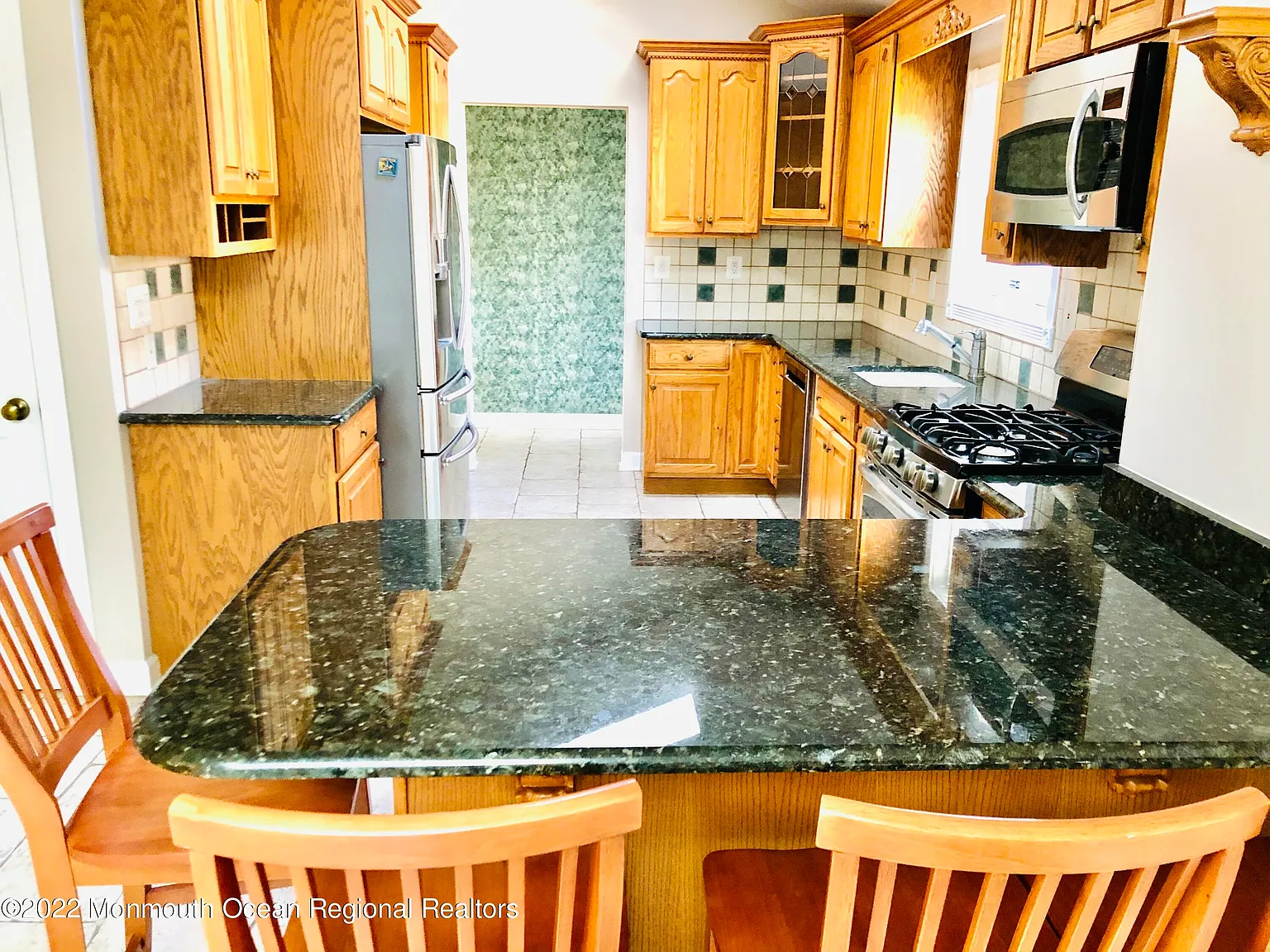 3 bed, 1974 sqft, $2,600 — Photo 4