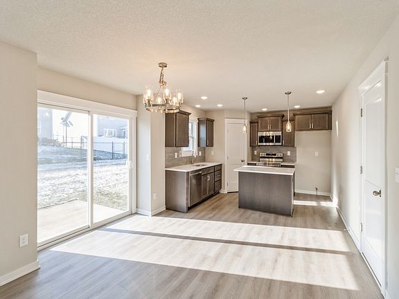 5th image of 1912 Dogwood Ln