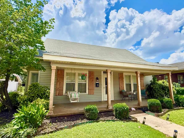 3 Cain St, Decatur, AL 35601