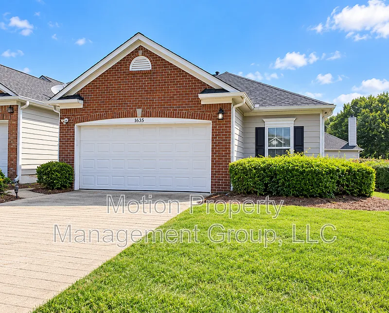 1635 Donovans Rdg NW