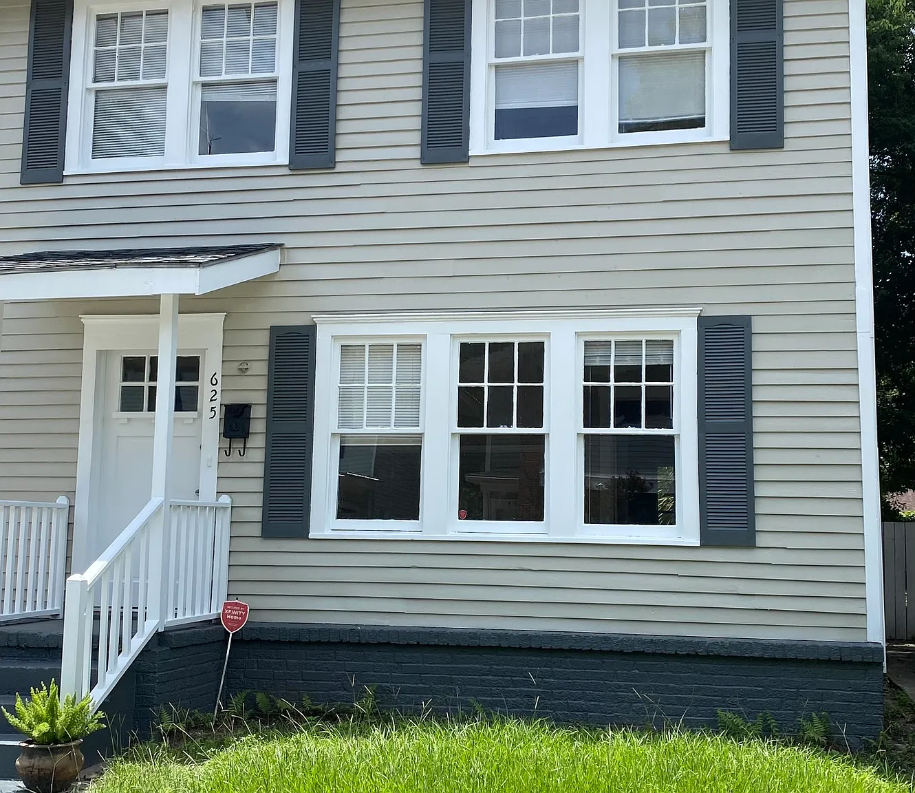 4 bed, 2.5 bath, 1568 sqft, $2,500 — Photo 1