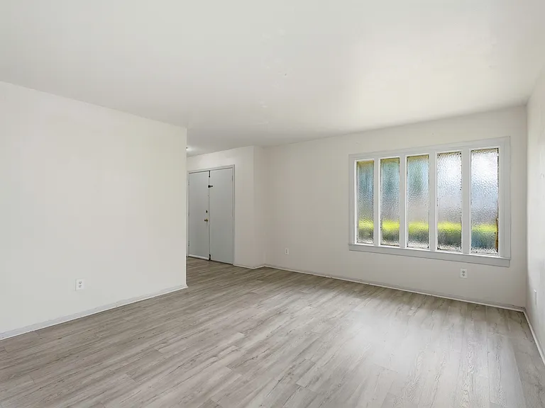 14046 Rolling Hills Ln — Photo 6