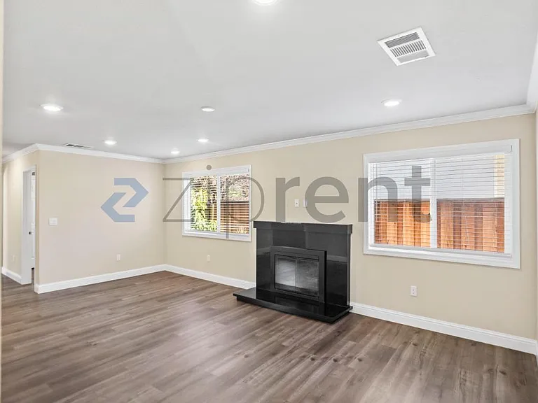 42386 Barbary St — Photo 5