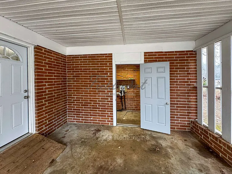 111 S Buckhorn Rd — Photo 22