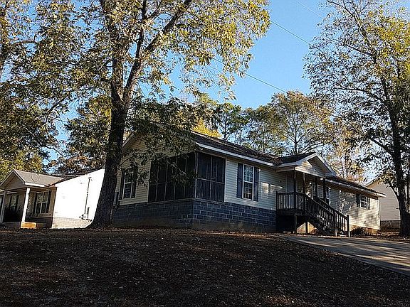 2nd image of 2930 15th St