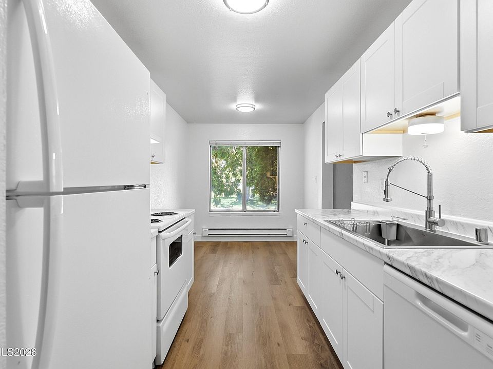 1st image of 3926 Clear Acre Ln APT 109