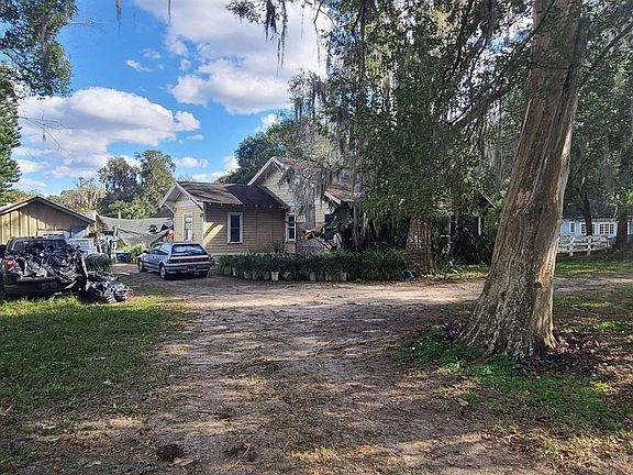 3rd image of 235 S Lakeview Dr