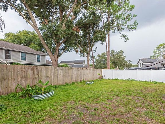 5th image of 2705 LAKEVILLE DRIVE