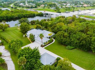 470 SE Pine Rd, Port Saint Lucie, FL 34984