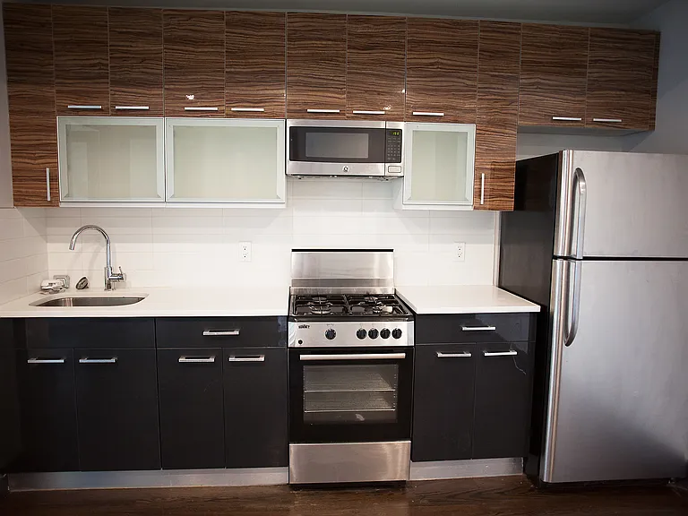 936 Madison St #5F — Photo 3