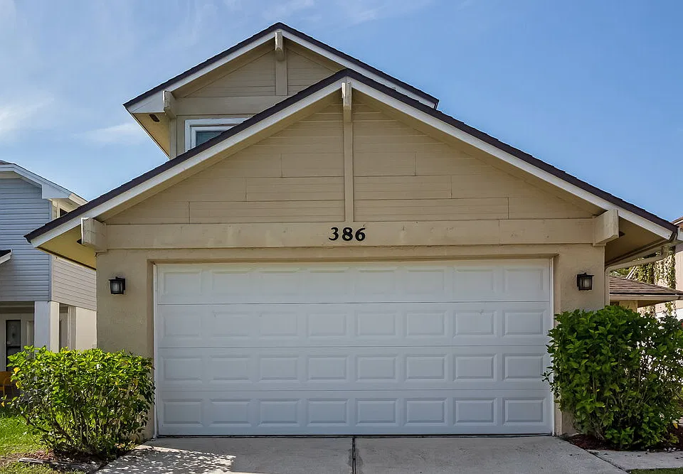 386 Amethyst Ct