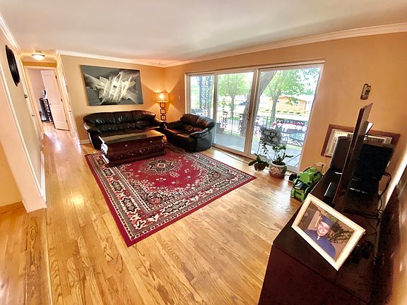 3rd image of 941 8th Ave APT 10