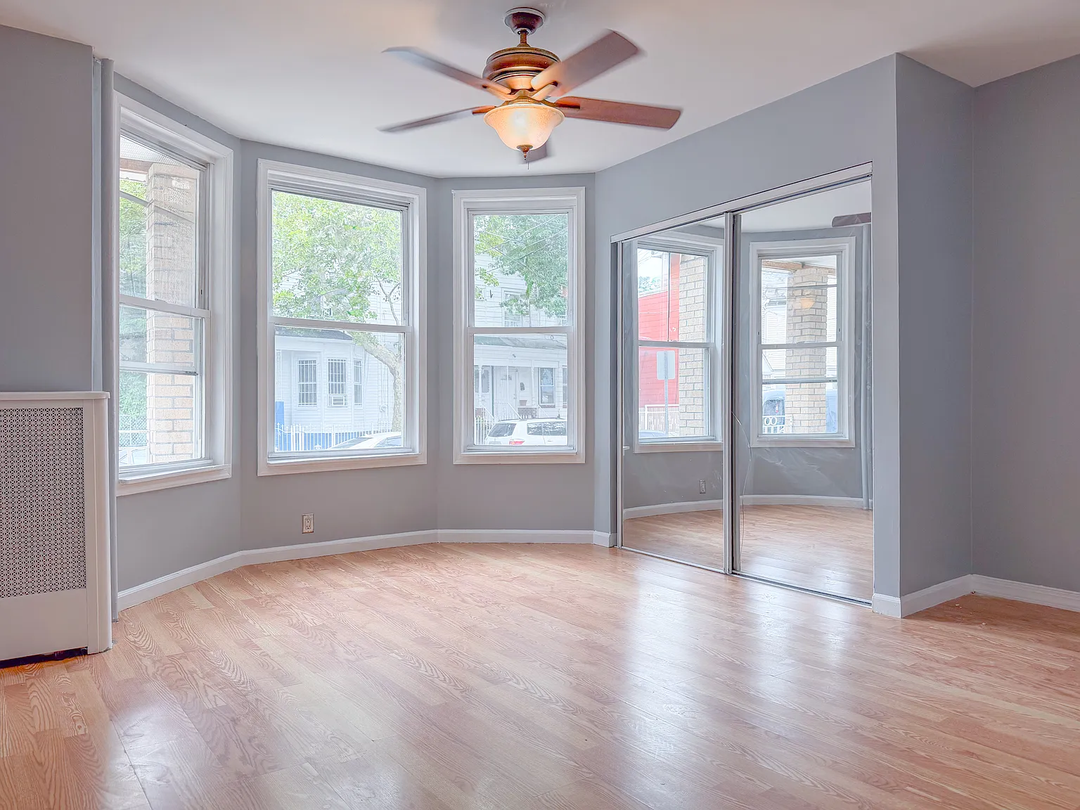 2 bed, 750 sqft, $2,100 — Photo 1