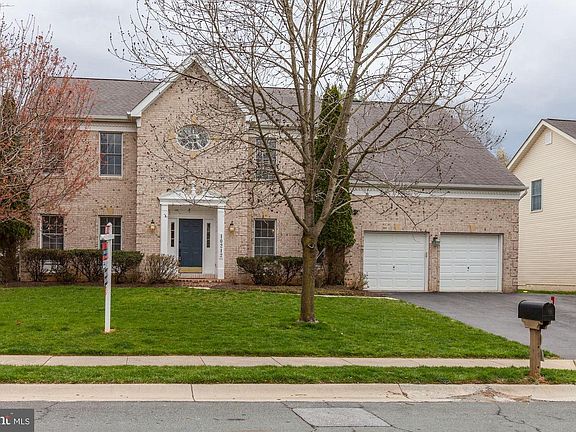 2nd image of 10212 Daphney House Way