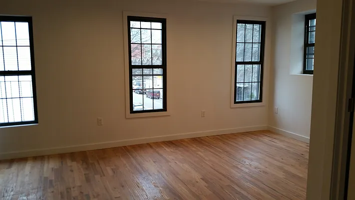 Rented by Lang Realty LLC | media 24