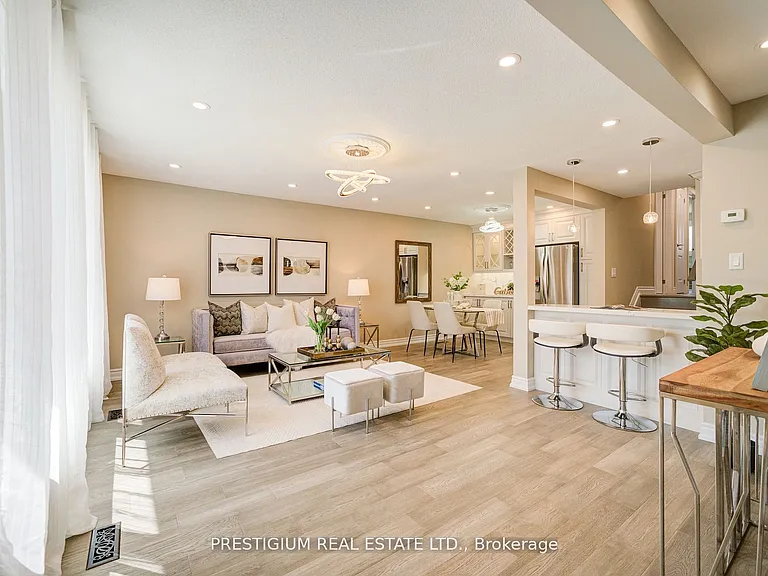 6 Willis Dr #UPPER LEVEL — Photo 9