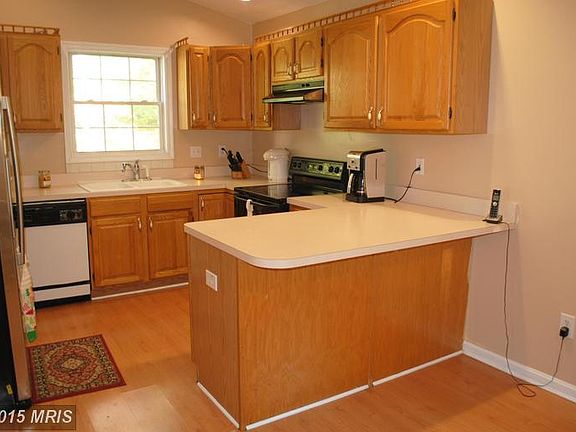 4th image of 46819 Planters Ct