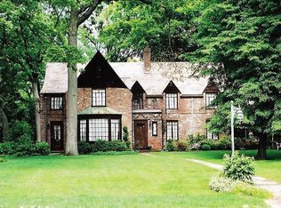 28 Emerson Rd, Wellesley, MA 02481