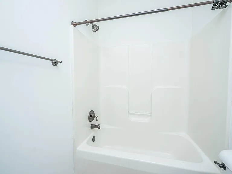 1476 Belcourt Ln — Photo 27