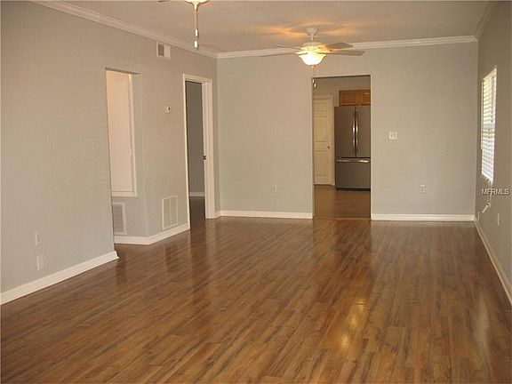 5th image of 104 Edgewood Dr