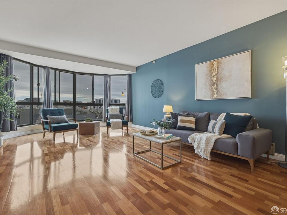 1st image of 300 3rd St APT 1211