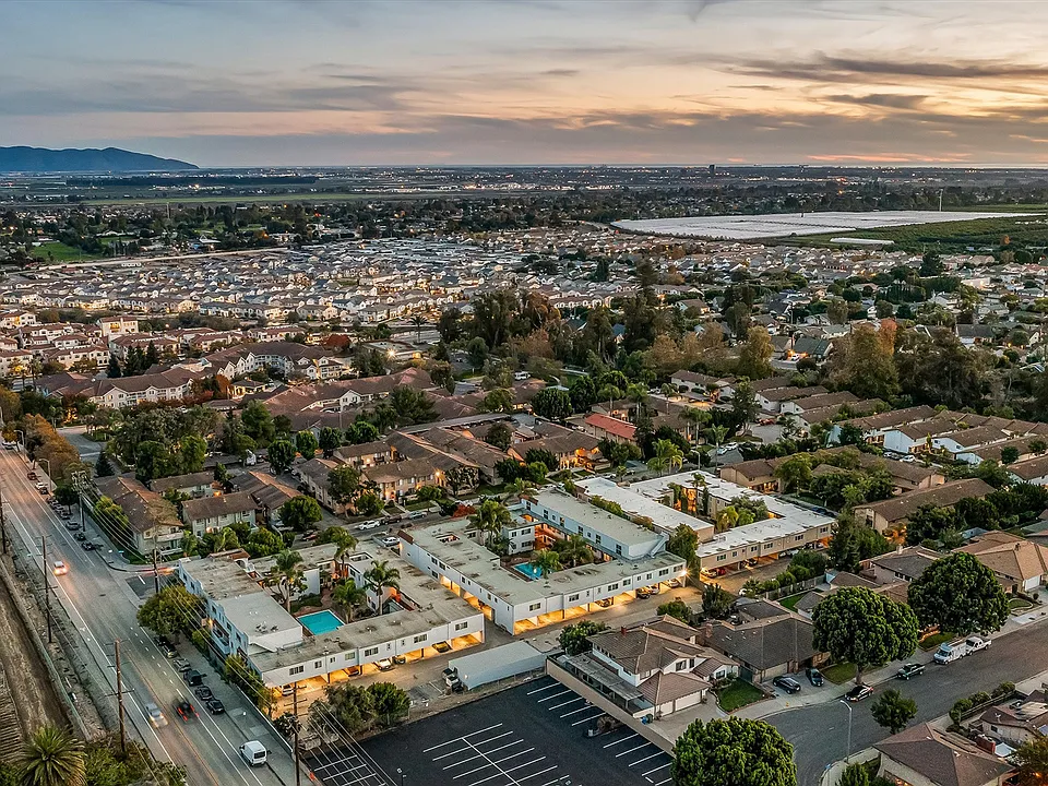 Shorehaven Townhomes