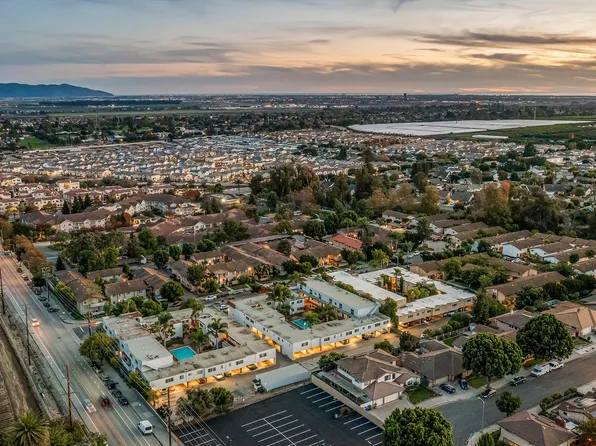Shorehaven Townhomes