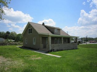 6913 Hinton Rd, Lerona, WV 25971