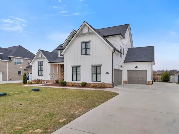 3806 Carriage Dr, Murfreesboro, TN 37128