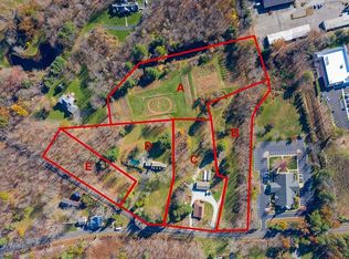 31 Lawton Rd, Canton, CT 06019